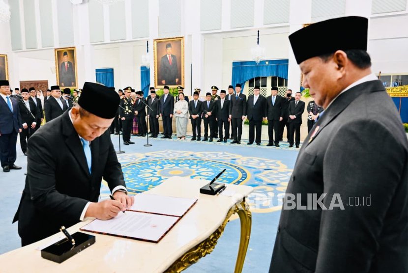 Bahlil dan Sarmuji, Ketum dan Sekjen Golkar, Sama-Sama Emban Jabatan Menteri